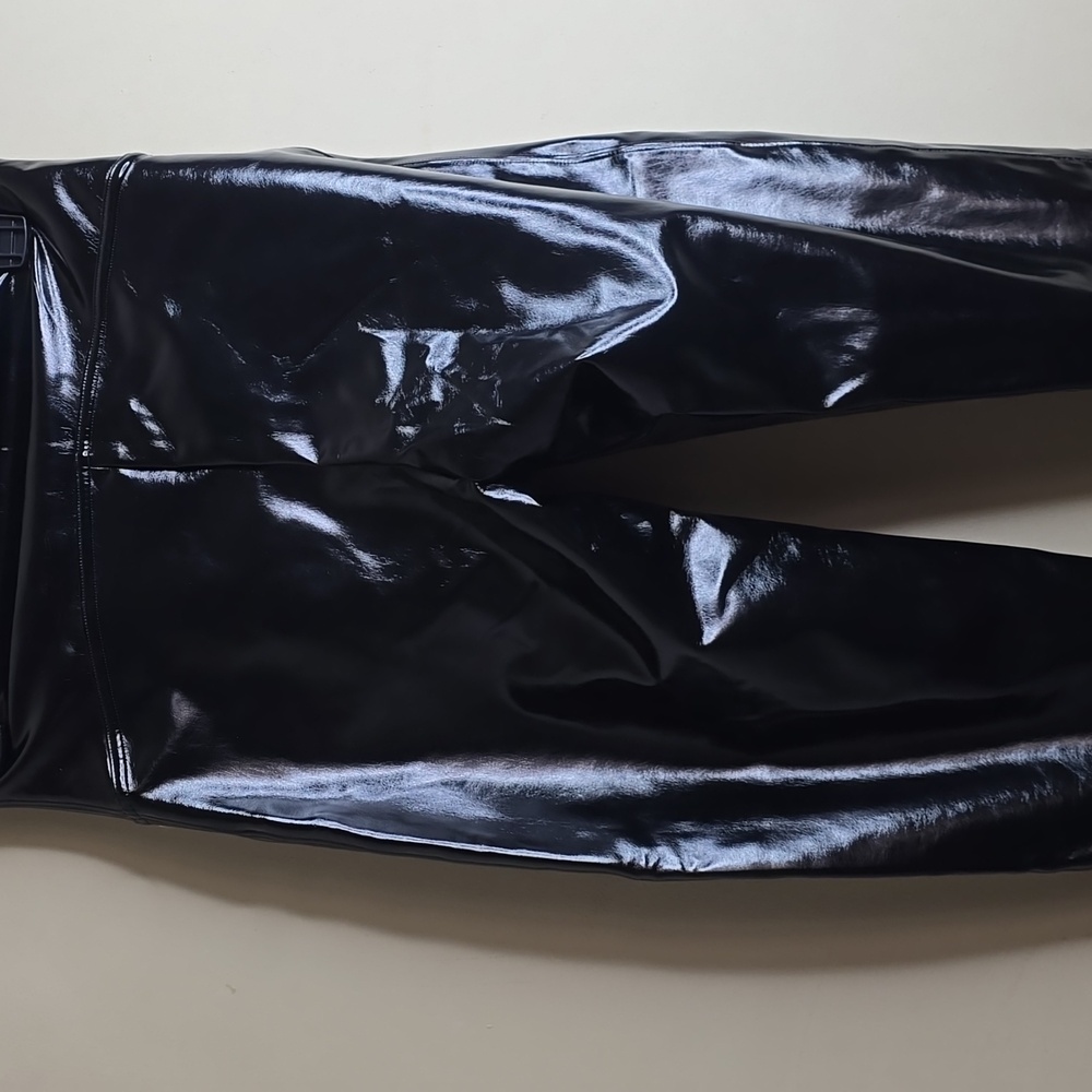 SPANXshape Faux Leather Patent Leggings Medium - Picture 13 of 16